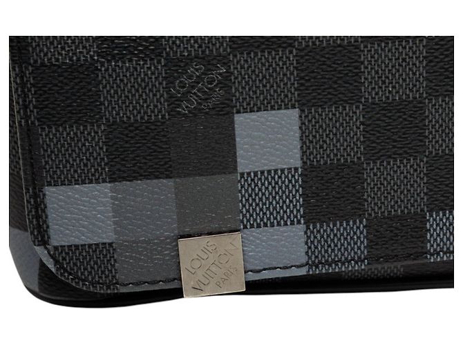 Borsa a tracolla Louis Vuitton Damier Graphite Pixel District PM Marrone Nero - vista 4