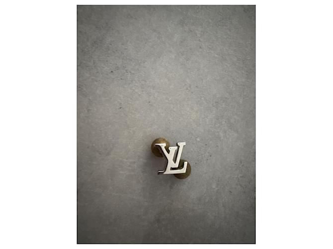 Pendientes Louis Vuitton Monogram Studs Dorado Hardware de plata - vista 2