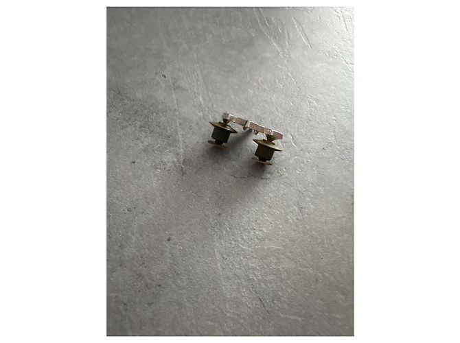 Pendientes Louis Vuitton Monogram Studs Dorado Hardware de plata - vista 5