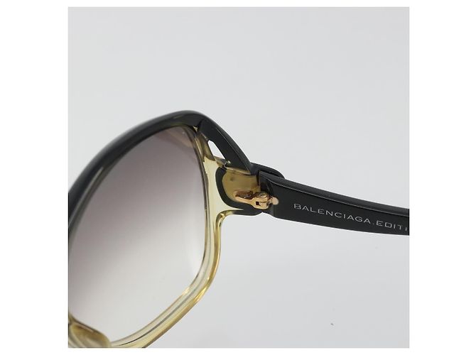 Occhiali da sole BALENCIAGA in plastica nero e oro Auth BA14253A D'oro - vista 11
