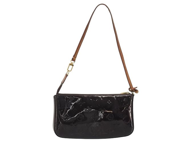 LOUIS VUITTON Monogram Vernis Pochette Pouch Amarante M91576 LV Auth 191524 Bordò - vista 2