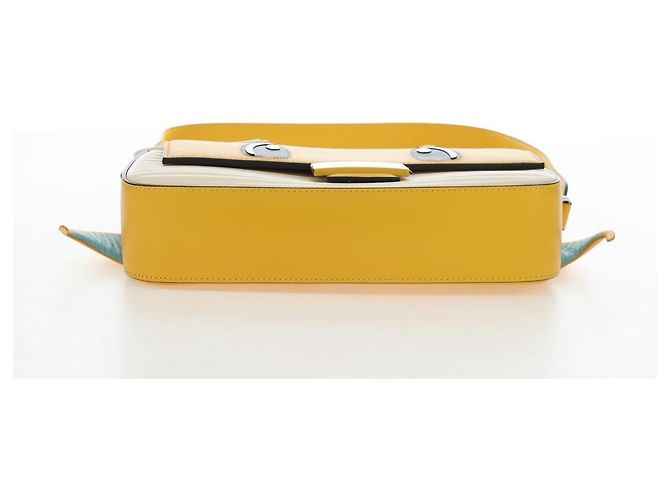 FENDI x FRGMT x POKEMON Dragonite Mamma Baguette Gialla 8BR600 Auth 167467SM Giallo - vista 12