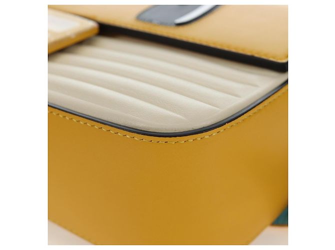 FENDI x FRGMT x POKEMON Dragonite Mamma Baguette Gialla 8BR600 Auth 167467SM Giallo - vista 14