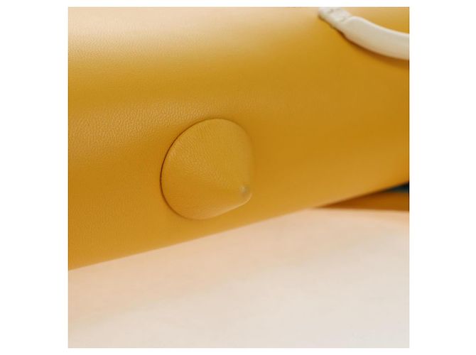 FENDI x FRGMT x POKEMON Dragonite Mamma Baguette Gialla 8BR600 Auth 167467SM Giallo - vista 7