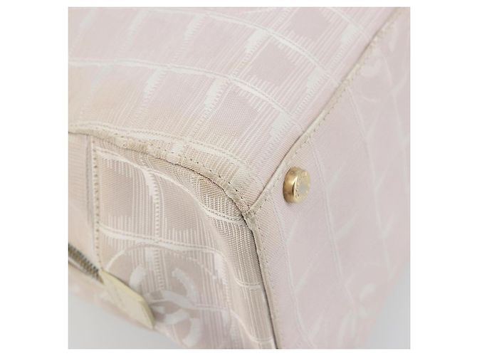 CHANEL Nuova Borsa a Mano Travel Line in Tela Rosa Oro CC Autentica BA14582A - vista 13