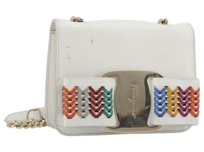 Borsa a Spalla Salvatore Ferragamo Vala Chain in Pelle Bianca e Oro Autentica 192429 - vista 3