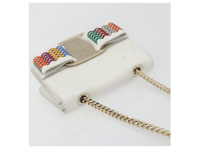 Borsa a Spalla Salvatore Ferragamo Vala Chain in Pelle Bianca e Oro Autentica 192429 - vista 8