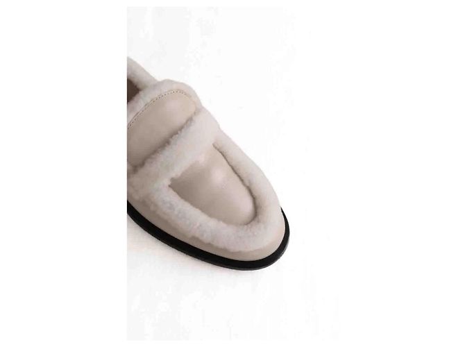 Mocassini Stuart Weitzman in pelle ecru Crudo - vista 4