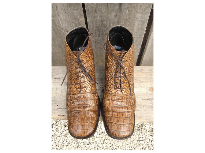 Botines Bruno Magli Cuero Efecto Cocodrilo Marrón Castaño - vista 3