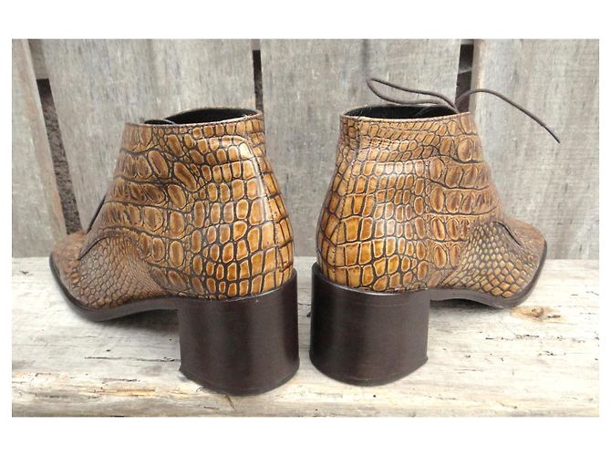 Botines Bruno Magli Cuero Efecto Cocodrilo Marrón Castaño - vista 4