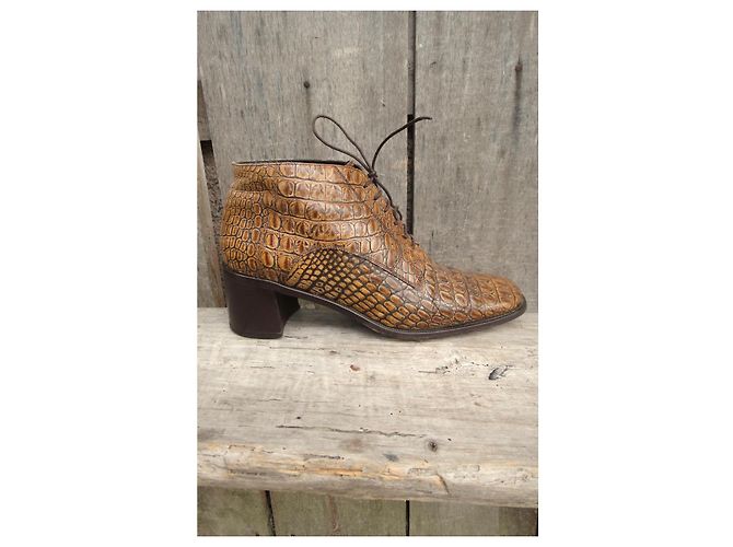 Botines Bruno Magli Cuero Efecto Cocodrilo Marrón Castaño - vista 8