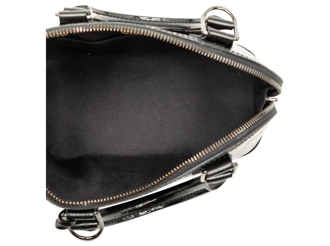 Borsa Louis Vuitton Monogram Vernis Alma BB Nero - vista 4