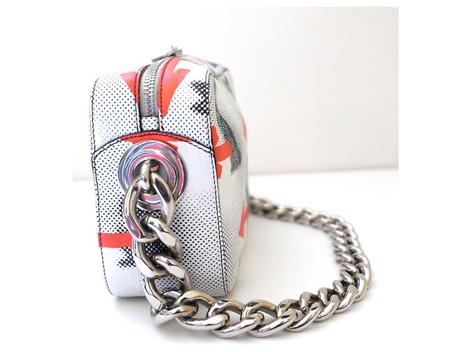 Double Bolso de asa de cadena con estampado de flecha de conejo Prada Resort 2106 Blanco - vista 6
