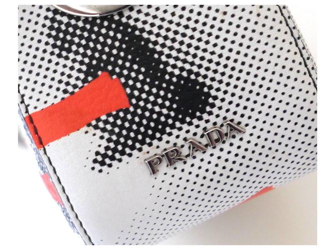 Double Bolso de asa de cadena con estampado de flecha de conejo Prada Resort 2106 Blanco - vista 7