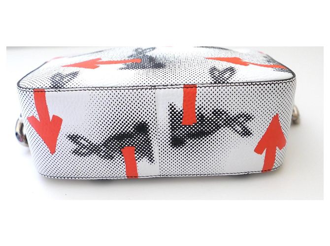 Double Bolso de asa de cadena con estampado de flecha de conejo Prada Resort 2106 Blanco - vista 8