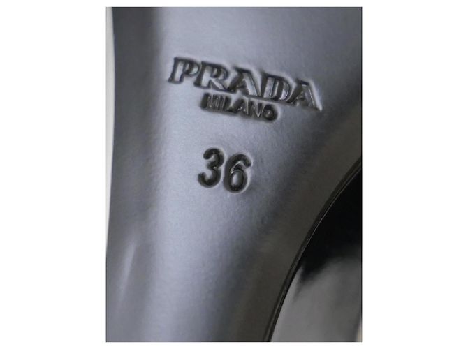 Prada Sandali con zeppa in vernice nera Triangle Nero - vista 8