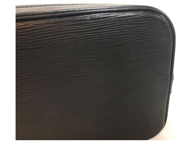 Louis Vuitton Alma PM Pelle Epi Nero - vista 14