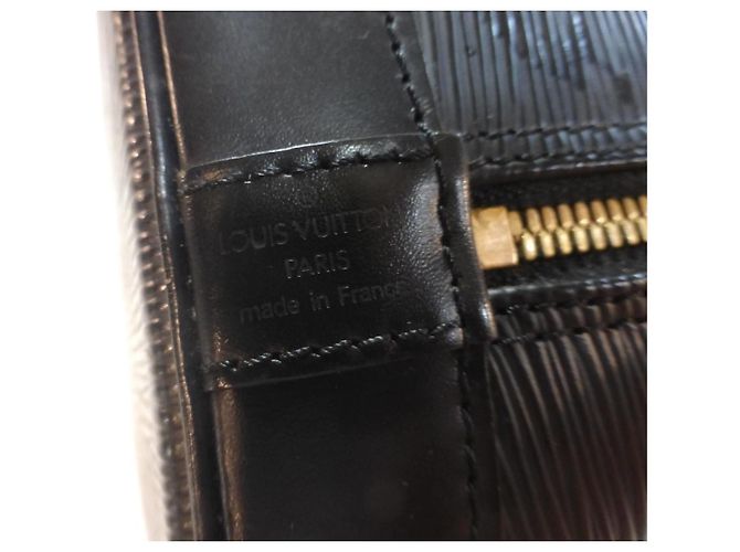 Louis Vuitton Alma PM Pelle Epi Nero - vista 16
