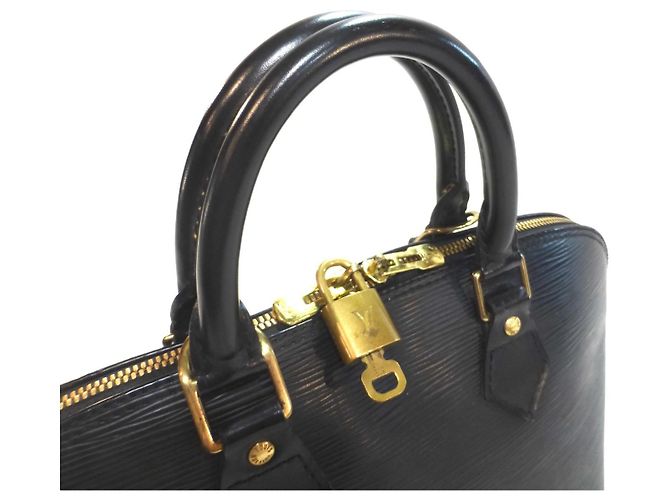 Louis Vuitton Alma PM Pelle Epi Nero - vista 5