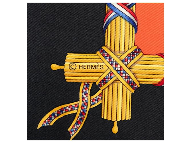 Sciarpa Hermès Carre 90 - Liberté, Égalité, Fraternité Nero Rosso - vista 4