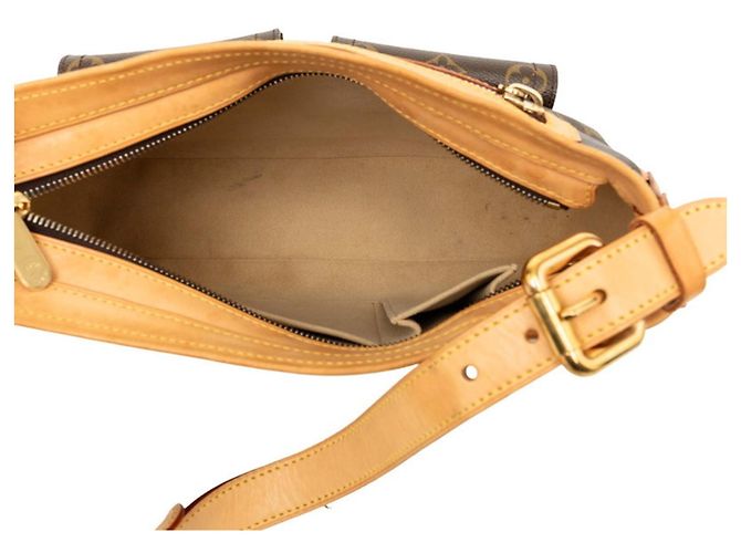 Louis Vuitton Monogram Hudson GM Shoulder Bag Brown - view 4