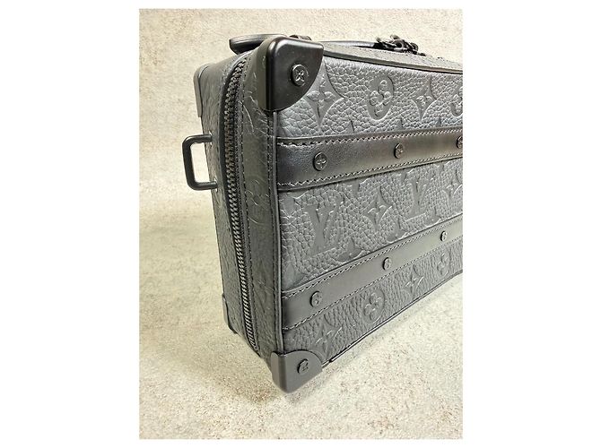 Louis Vuitton Handle Soft Trunk Monogram Taurillon Nero - vista 11