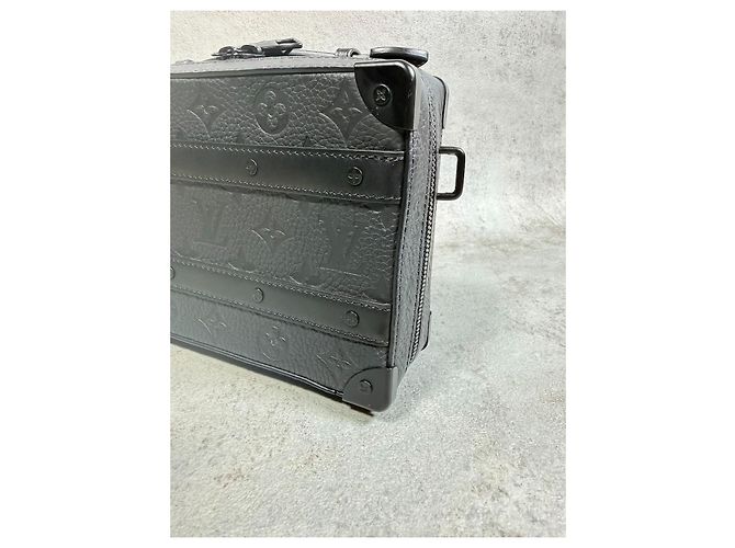 Louis Vuitton Handle Soft Trunk Monogram Taurillon Nero - vista 3