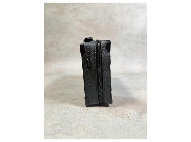 Louis Vuitton Handle Soft Trunk Monogram Taurillon Nero - vista 7