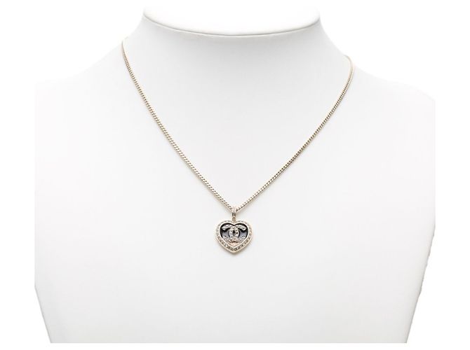 Collana Chanel Coco Mark Motivo Cuore Nero D'oro - vista 6