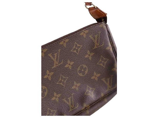 Louis Vuitton Pochette Accesorio marrón Castaño - vista 4