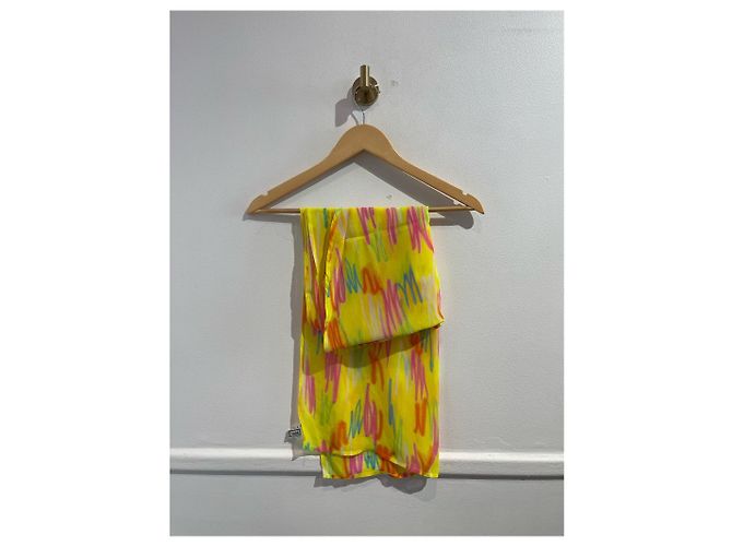 Pareo Versace de seda amarillo - vista 3