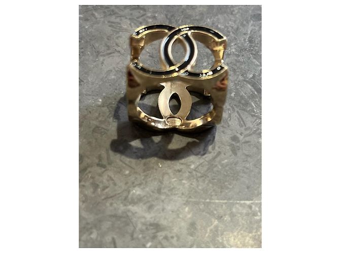 Chanel CC Logo Ring Gold und Schwarze Harz Größe 53 Golden - Ansicht 4