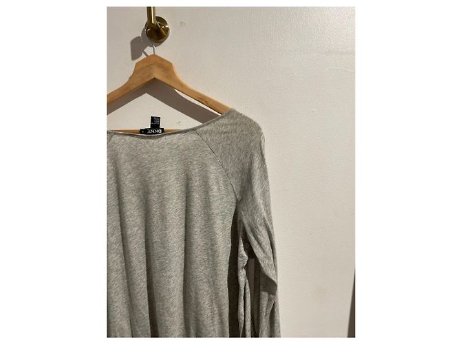 Camiseta DKNY gris T.S - vista 3