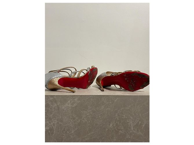Sandalias Christian Louboutin T.37 Dorado - vista 7