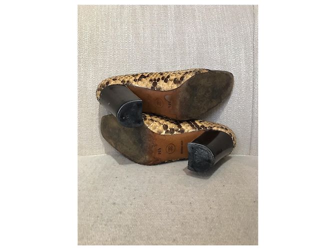 Escarpins Chanel python T.35,5 Beige - view 10