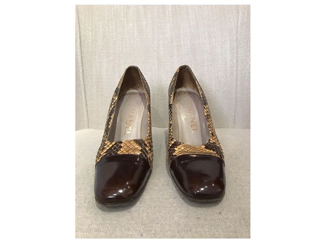 Escarpins Chanel python T.35,5 Beige - view 4