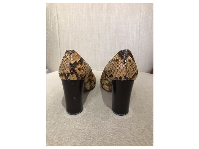 Escarpins Chanel python T.35,5 Beige - view 7
