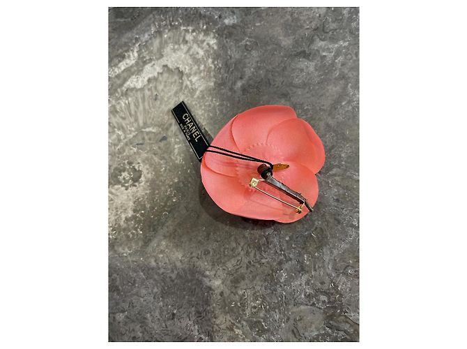 Spilla Chanel Camelia rosa - vista 4