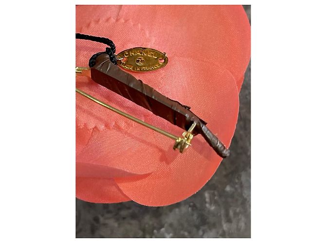 Spilla Chanel Camelia rosa - vista 6