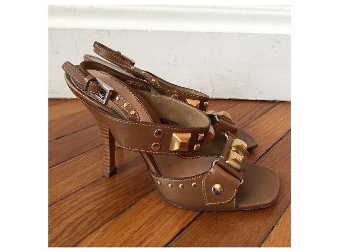Prada Sandalen mit Nieten T.35 Kamel - Ansicht 2