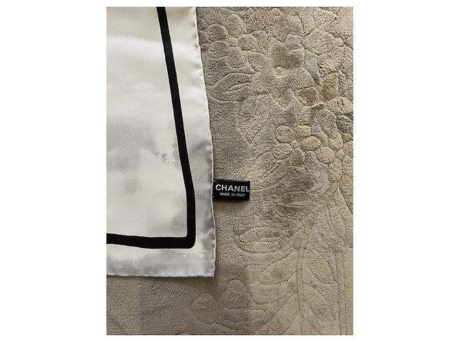 Pañuelo Chanel 31 rue Cambon Blanco - vista 5