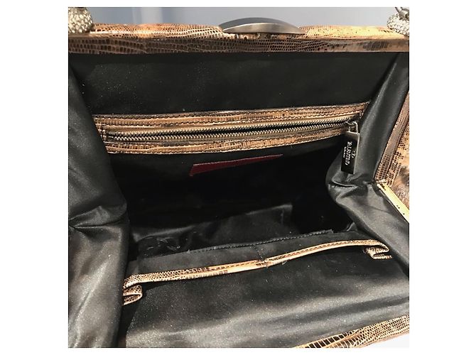 Valentino Garavani Bolsa Valentino de Pele Bege - vista 7