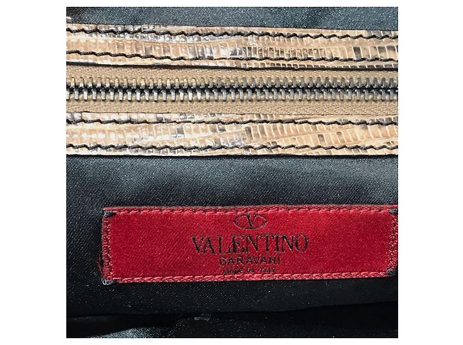 Valentino Garavani Bolsa Valentino de Pele Bege - vista 8