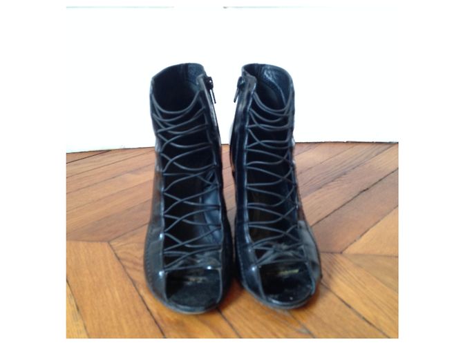 Stivaletti Givenchy in pelle nera con zeppa 39 Nero - vista 2
