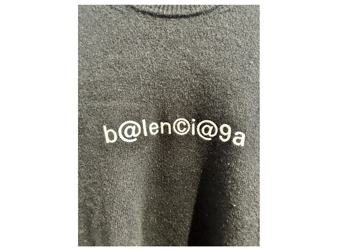 Pull Balenciaga preto T.S - vista 3