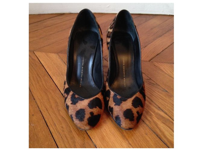 Décolleté Giuseppe Zanotti Leopard T.37 Beige - vista 2