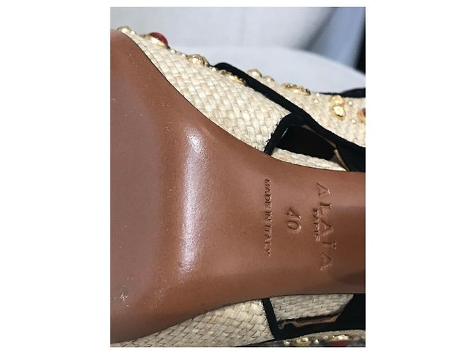Alaïa Beige Raffia Pumps with Studs and Stones Size 40 - view 6