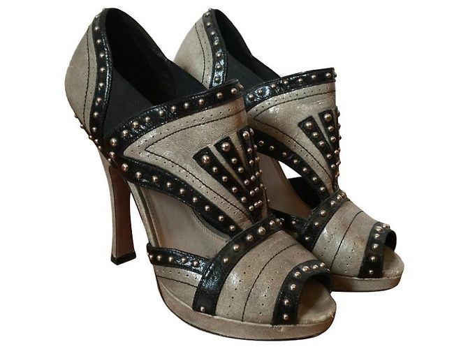 Sandali Prada borchiati T.37,5 Beige - vista 7