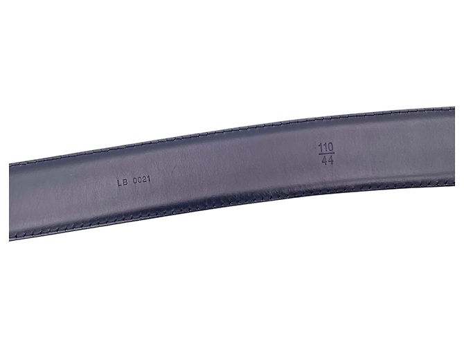 Louis Vuitton Schwarzer Epi Ledergürtel mit goldfarbener Schnalle Größe 110/44 - Ansicht 4