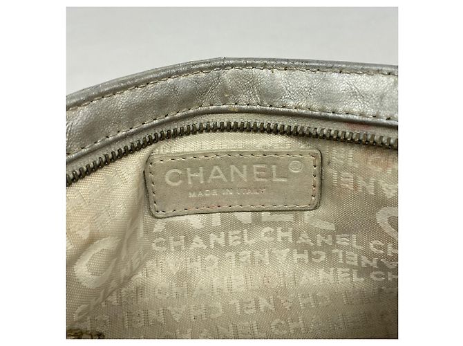 Pochette in pelle argento Chanel - vista 5